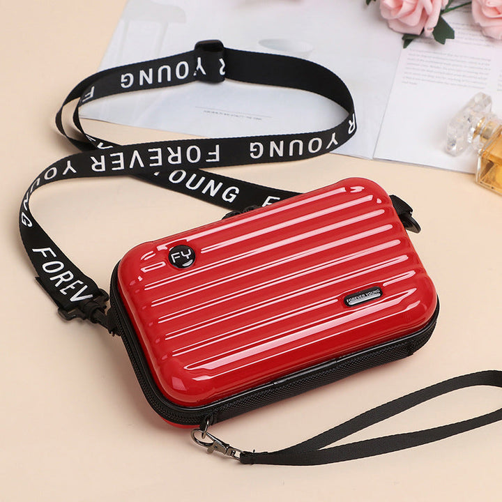 Dame PVC mini skuldertaske, stilfuldt og kompakt design, justerbare stropper, gul farve, luksus indvendigt.