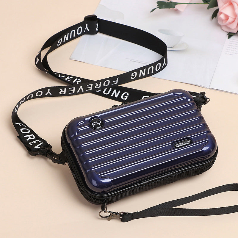 Dame PVC mini skuldertaske, stilfuldt og kompakt design, justerbare stropper, gul farve, luksus indvendigt.