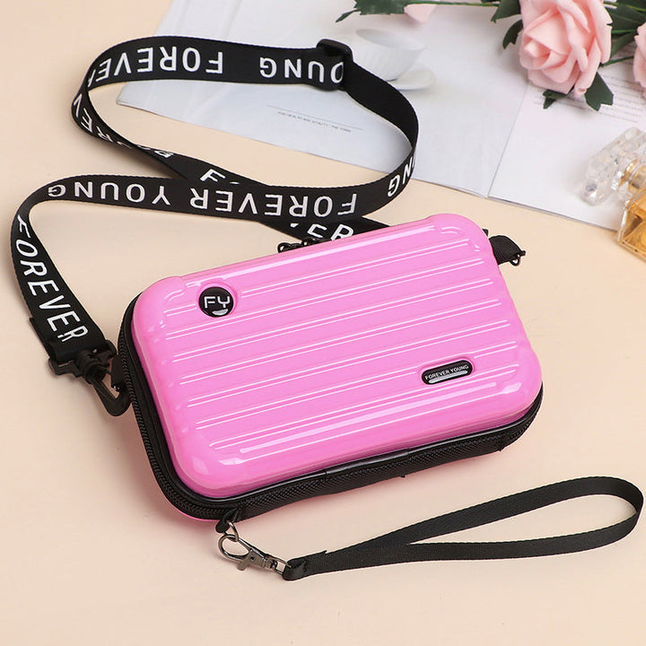 Dame PVC mini skuldertaske, stilfuldt og kompakt design, justerbare stropper, gul farve, luksus indvendigt.
