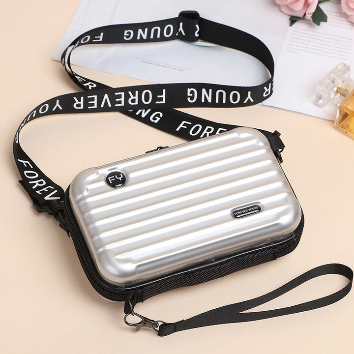 Dame PVC mini skuldertaske, stilfuldt og kompakt design, justerbare stropper, gul farve, luksus indvendigt.
