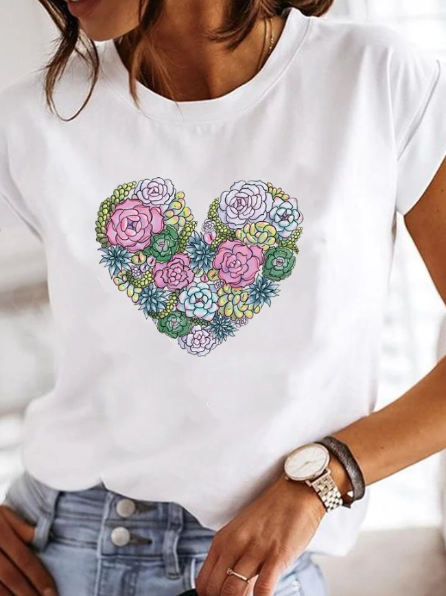 Dame T-shirt med moderne snit og farverigt print