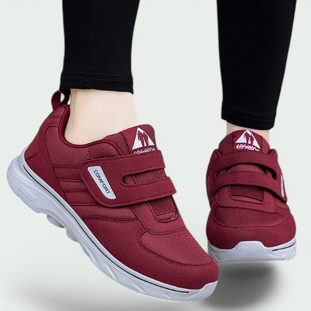 Dame sandaler velcro; åndbart mesh, slidstærke gummisåler, let justerbar lukning.