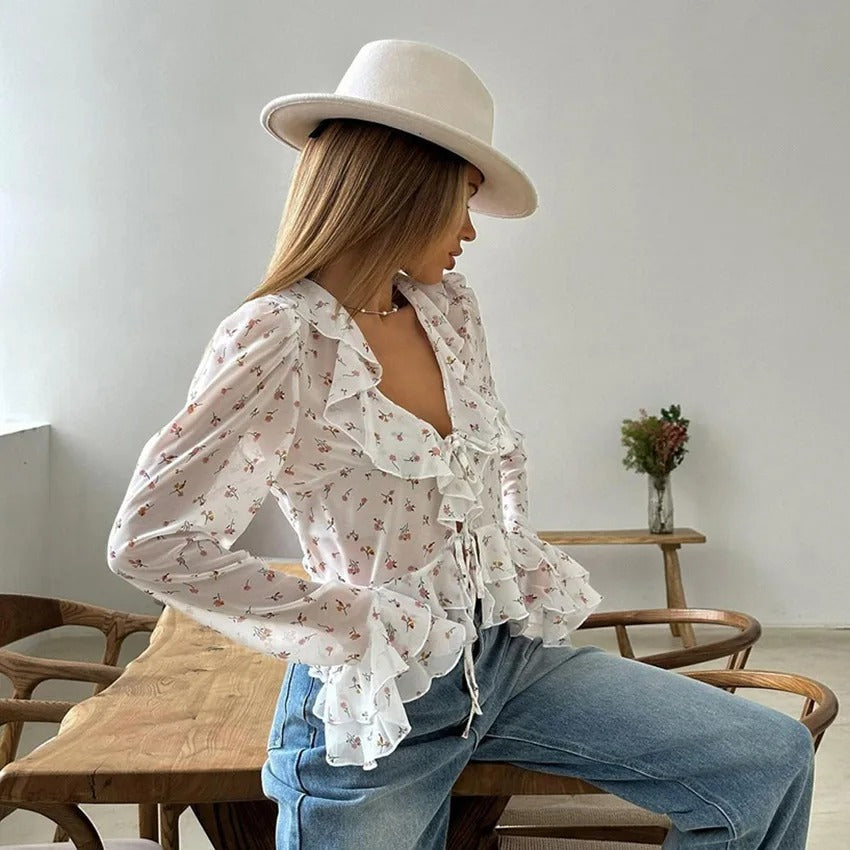 Dame V-hals chiffon printet bluse, let chiffonstof, flæser, blondekant, velegnet til hverdag og fest.