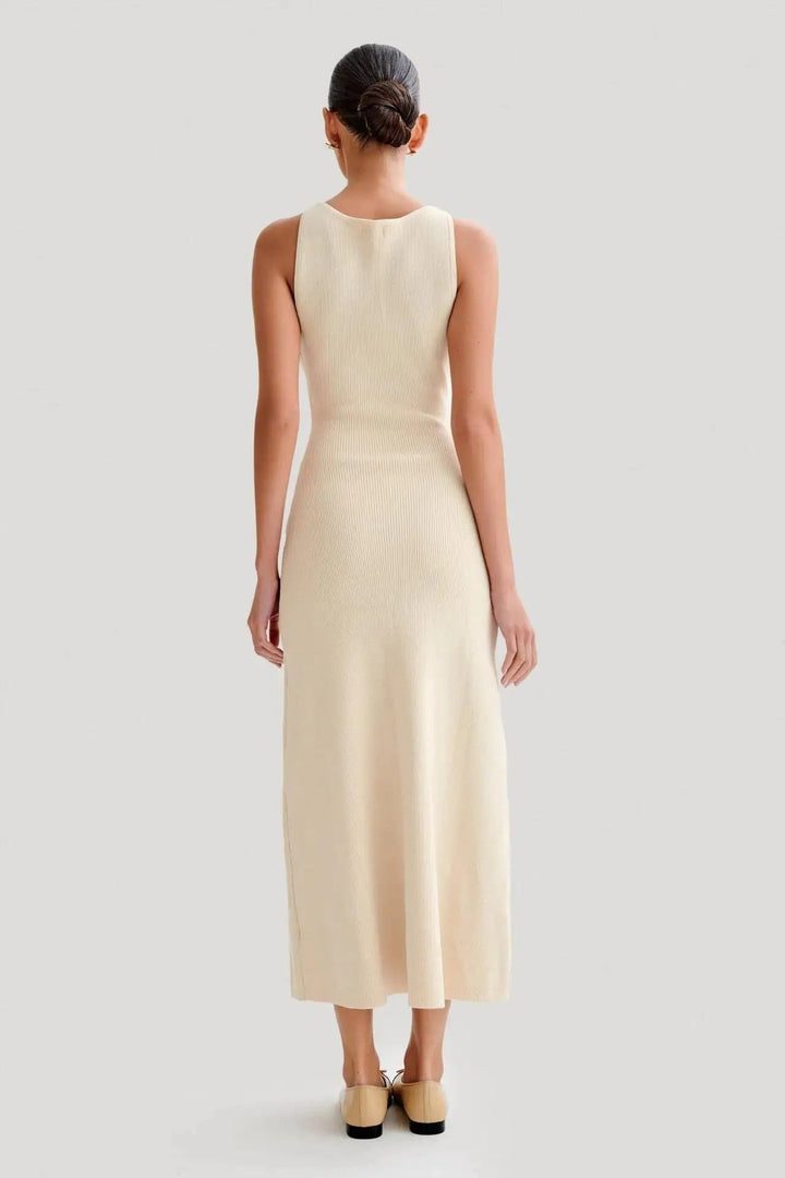 Dame bodycon strikket kjole med knapper, O-hals, knaplukning foran, blødt materiale, flatterende silhuet