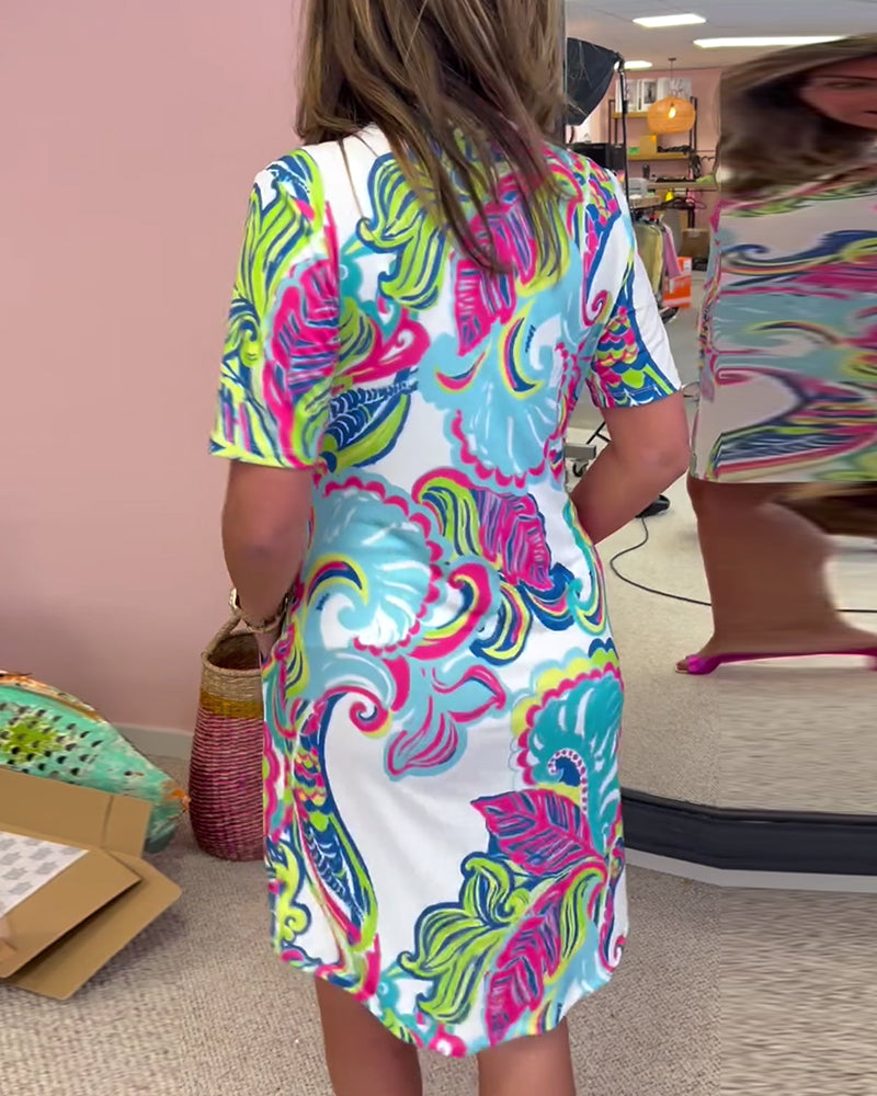 Dame boho midi kjole, blødt stof, åndbar og trendy look, levende print, afslappet pasform.