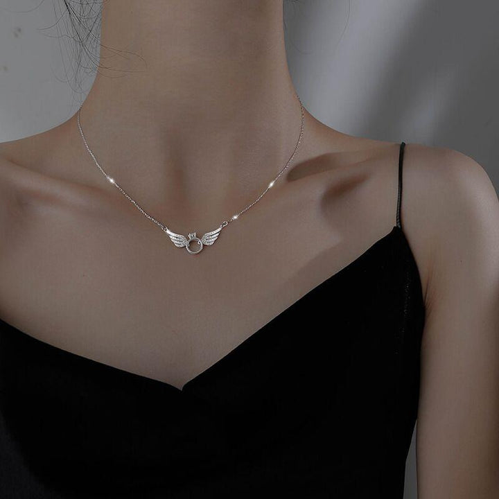 Dame elegant engelvinghængsmykke i sølv eller guld, flydende diamanter, stilfuld gave til en elsket, 45+5cm længde.