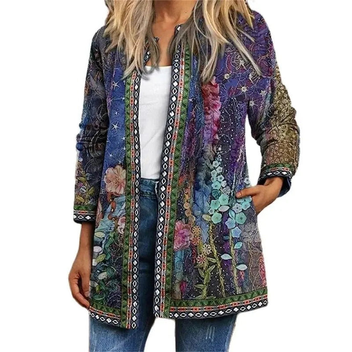Dame etnisk lang cardigan, vintage-print, rund hals, sidelommer, blødt materiale, efterårsmode.