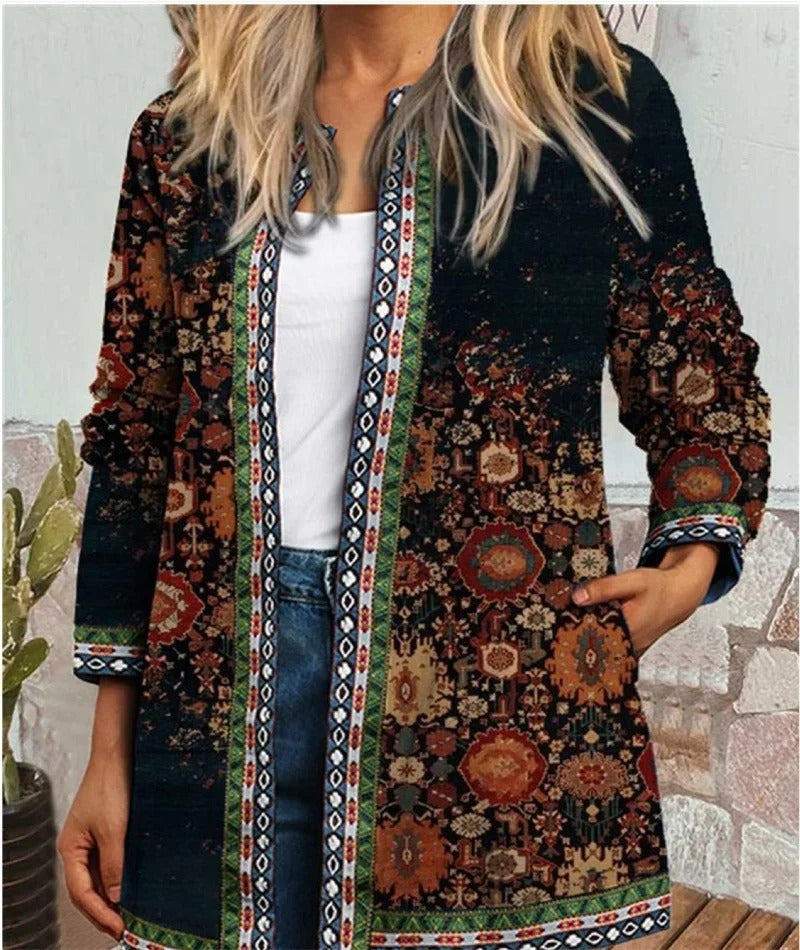 Dame etnisk lang cardigan, vintage-print, rund hals, sidelommer, blødt materiale, efterårsmode.