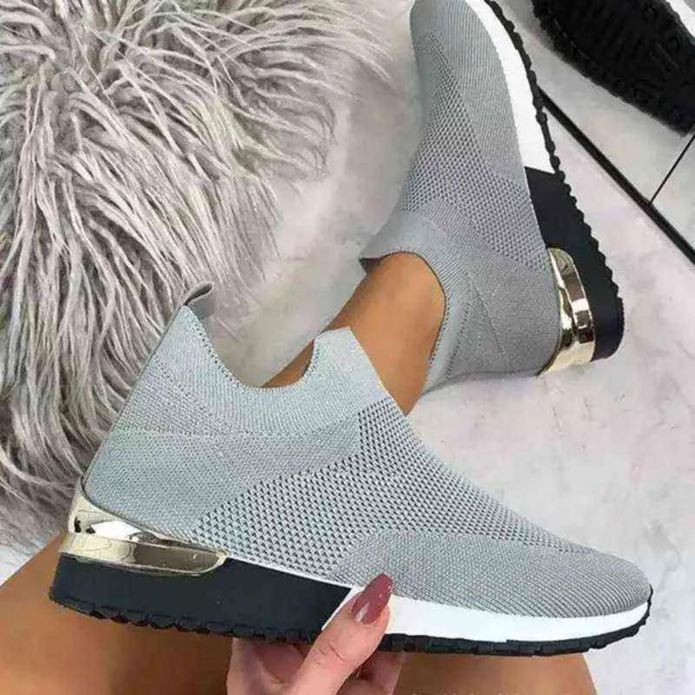 Dame åndbare slip-on sko, multifarvet design, minimalistisk og elegant udseende, behagelige til enhver lejlighed.