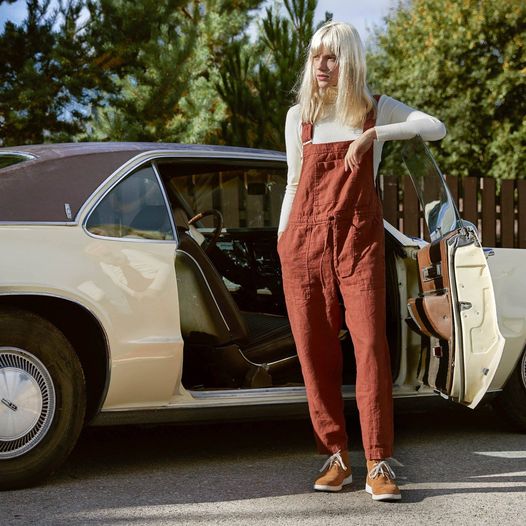 Dame ærmeløs jumpsuit med firkantet halsudskæring, justerbare stropper, afslappet dungarees-stil til udendørs brug