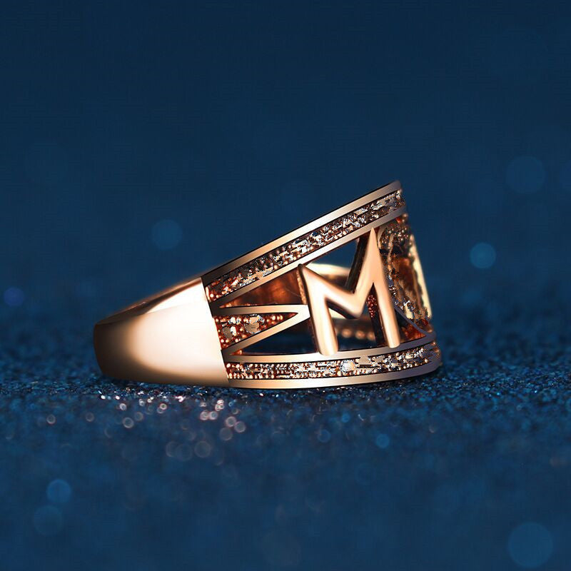 Dame elegant mor-ring, rosaguld med zirkon-detaljer, elegant skinnende finish, ideel gave til mor.