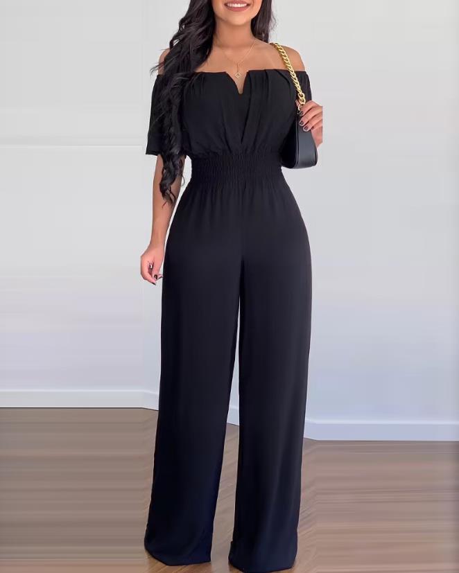 Dame sommer off-shoulder kjole med rynkede detaljer, elastisk talje