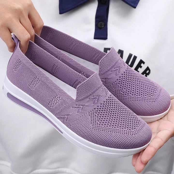 Dame forårs-sommer mesh sneakers, lette og åndbare, i hvidt mesh-materiale, perfekte til sommerbrug.