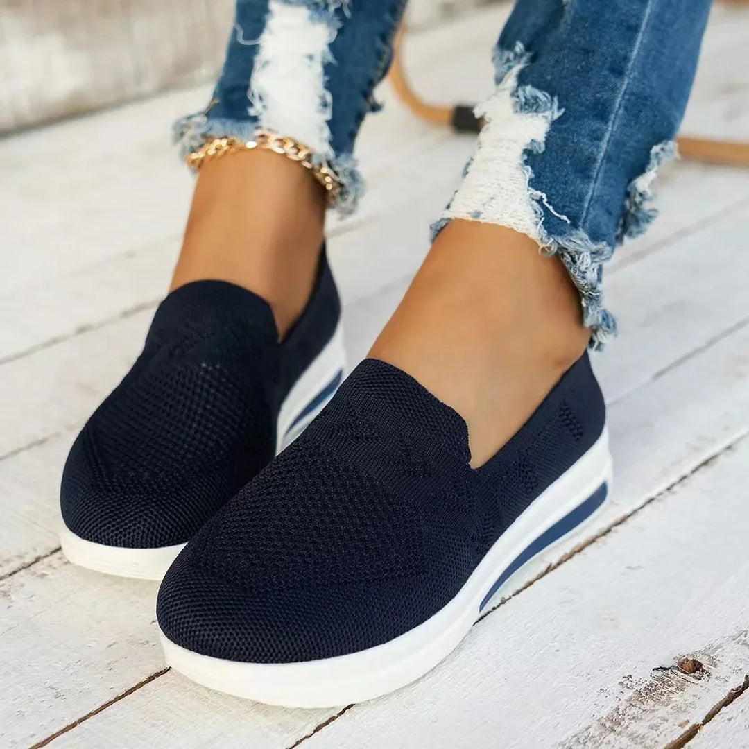 Dame forårs-sommer mesh sneakers, lette og åndbare, i hvidt mesh-materiale, perfekte til sommerbrug.