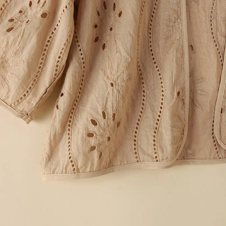 Dame let og luftig broderet vest, ærmeløs, detaljerede udskæringer, afslappet pasform, alsidig stil