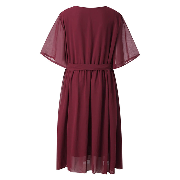 Dame sommerkjole, let og elegant, flydende chiffon, elastisk talje, perfekt til sommerfester.