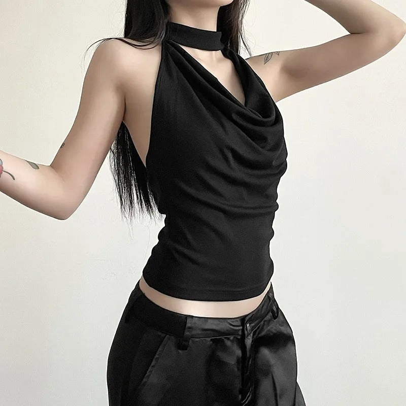 Dame let sort halterneck-top – minimalistisk design og afslappet pasform til sommer og lag-på-lag.