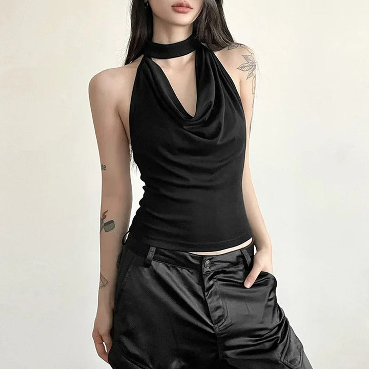 Dame let sort halterneck-top – minimalistisk design og afslappet pasform til sommer og lag-på-lag.