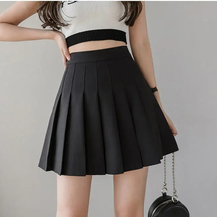 Dame mini skirt med høj talje og læg i sort, der fremhæver taljen og giver et flatterende, klassisk look.