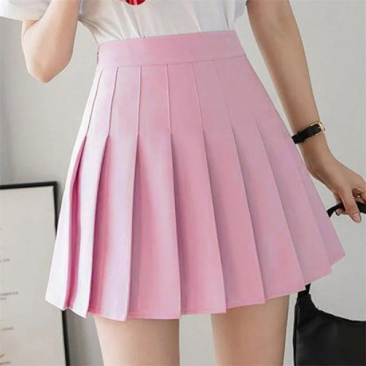 Dame mini skirt med høj talje og læg i sort, der fremhæver taljen og giver et flatterende, klassisk look.