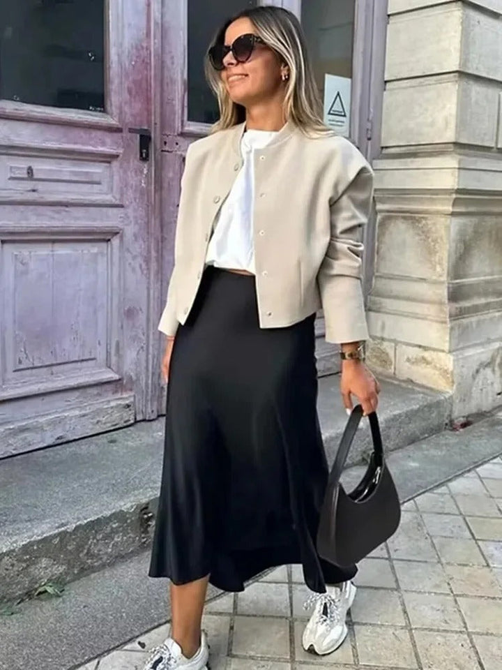 Dame højtaljet flydende satin midi nederdel, flatterende silhuet, elegant og komfortabel til afslappet stil.