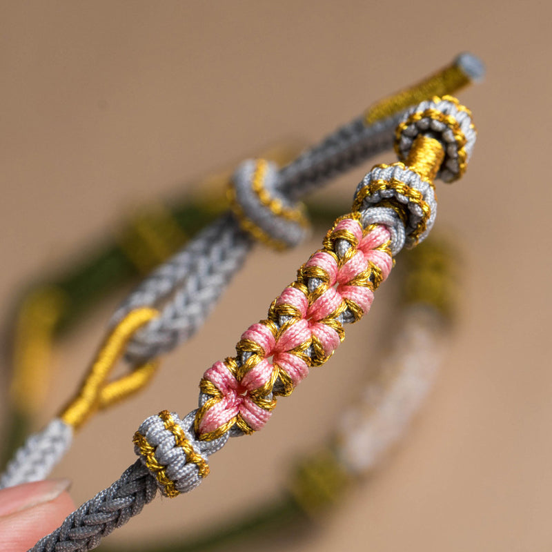 Dame håndvævet persikablomst armbånd, justerbart, flerfarvet knudemønster, højkvalitets materialer, etnisk stil