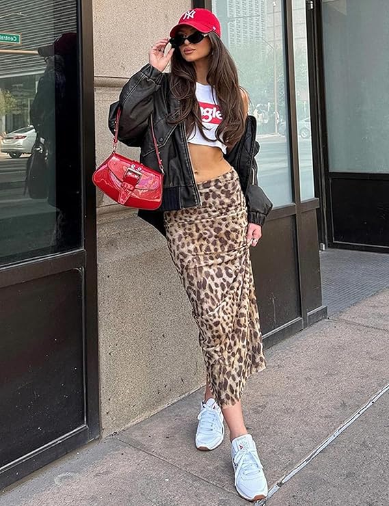 Dame leopardprint lang satin nederdel, høj talje, blødt materiale, elegant silhuet, trendy look