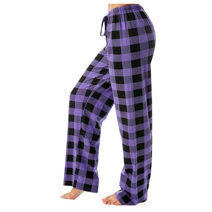 Dame vidt benede ternede pyjamasbukser, klassisk ternet mønster, blødt materiale, komfort og stil til vinteraftener.