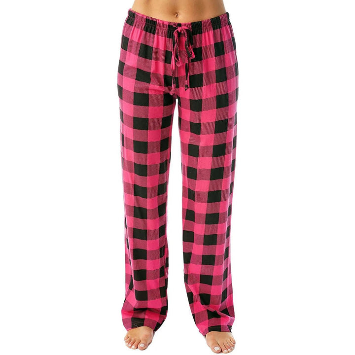 Dame vidt benede ternede pyjamasbukser, klassisk ternet mønster, blødt materiale, komfort og stil til vinteraftener.