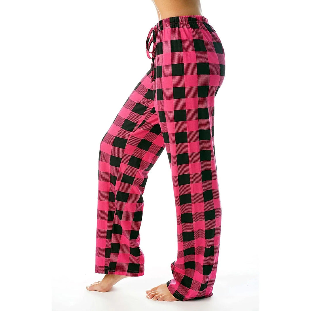 Dame vidt benede ternede pyjamasbukser, klassisk ternet mønster, blødt materiale, komfort og stil til vinteraftener.