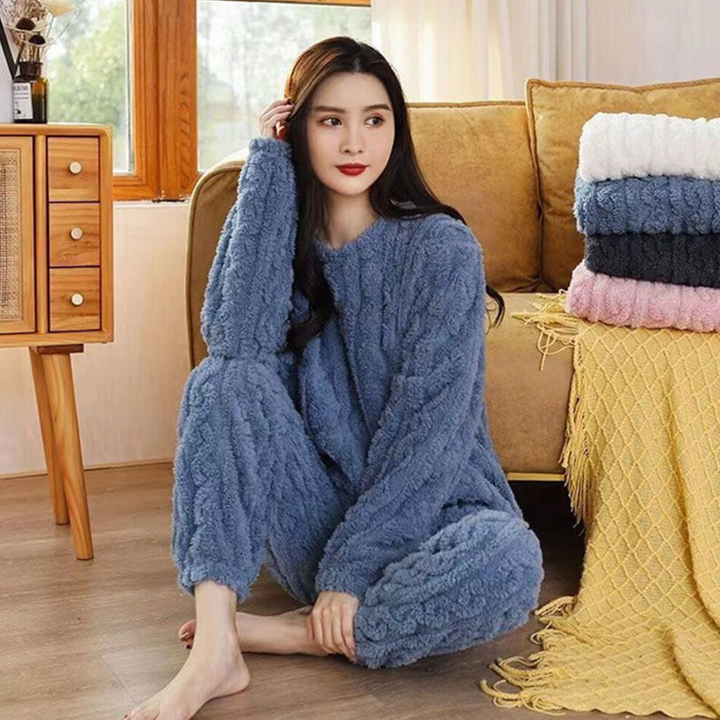 Dame Varm Fleece Pyjamasæt - Komfortabel og stilfuld til hjemmebrug.