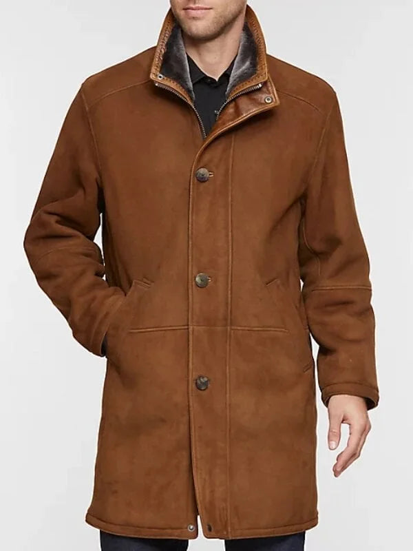 Dame 3/4 lang jakke i merinould, elegant design; brune nuancer, blødt for og vandtæt materiale.