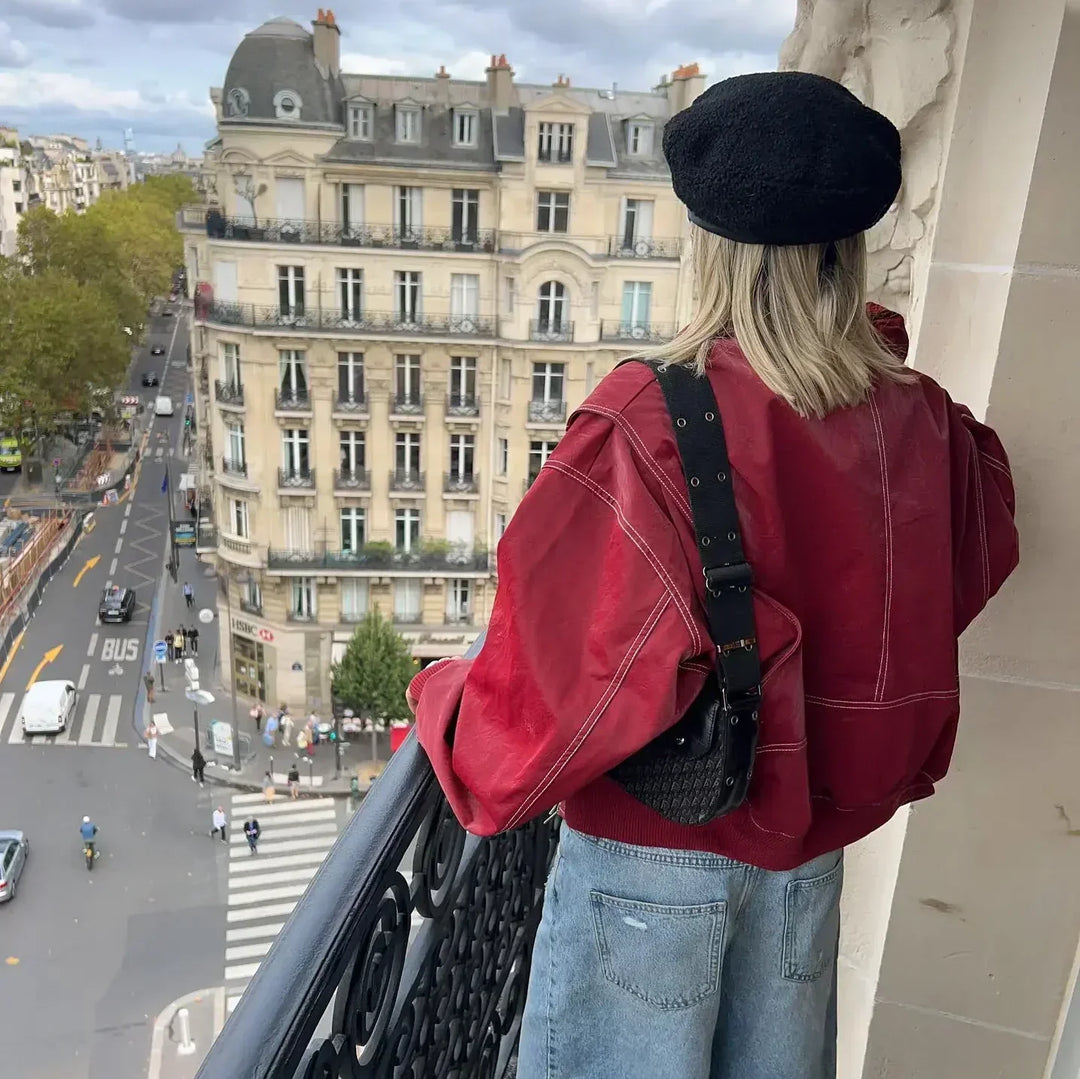 Dame varm oversized bomberjakke i beige, med ribkanter og lynlås, moderne og behagelig efterårsjakke