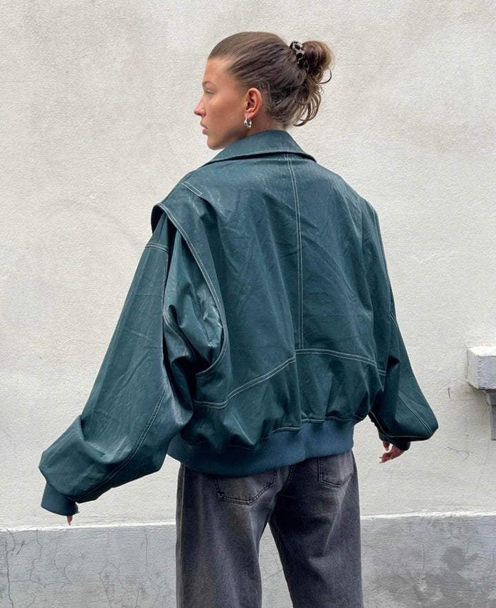 Dame varm oversized bomberjakke i beige, med ribkanter og lynlås, moderne og behagelig efterårsjakke