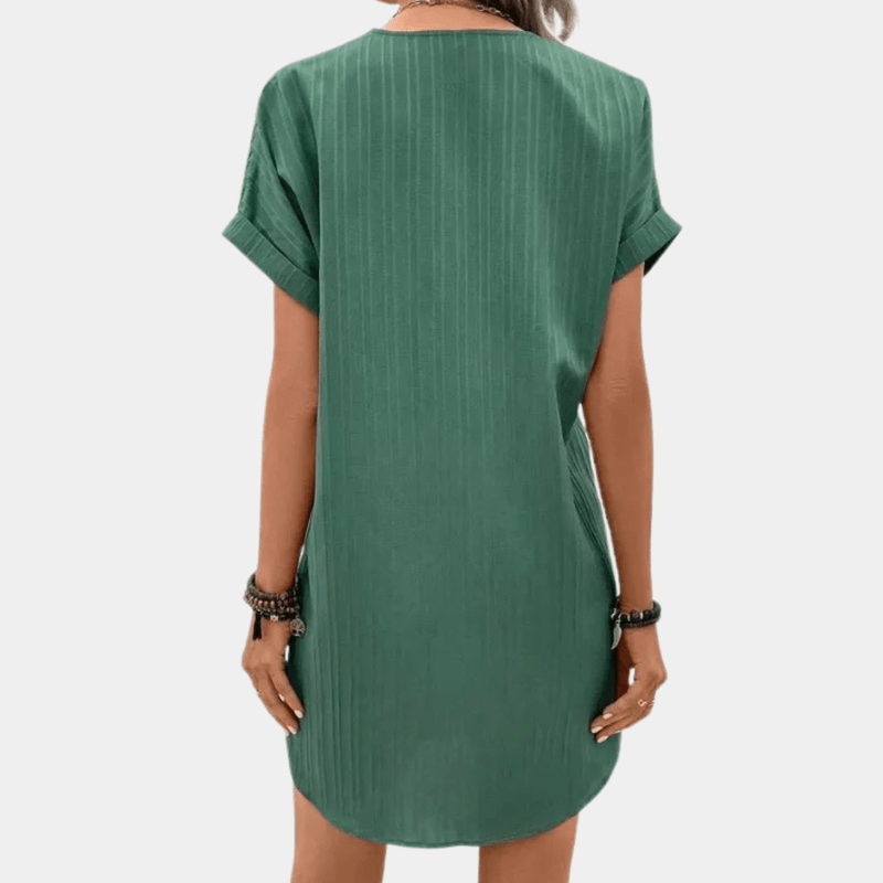 Dame mini kjole med V-udskæring, minimalistisk design, flotte farver, afslappet og festlig stil.