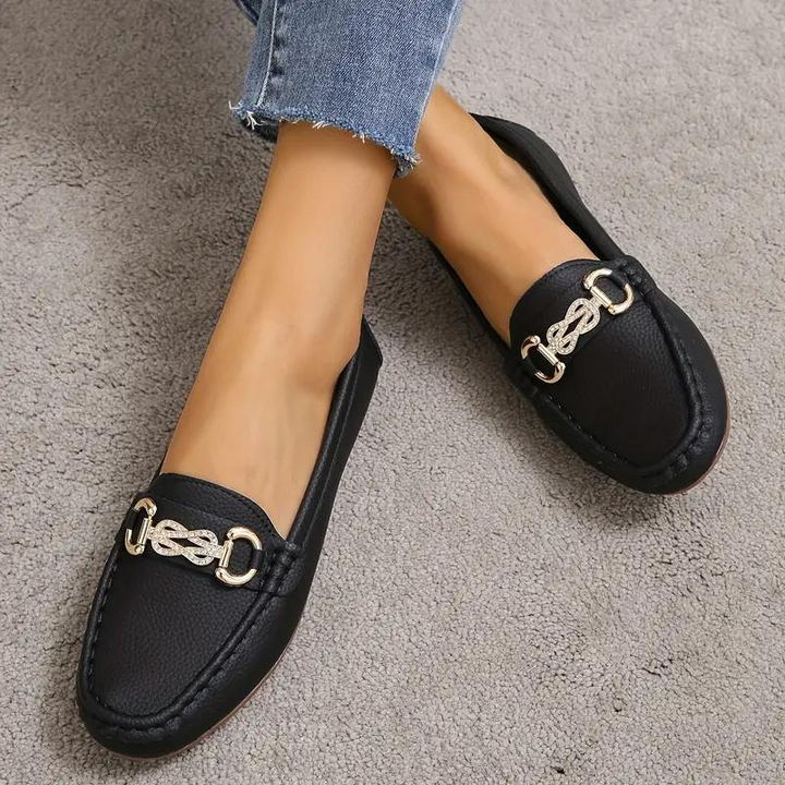 Naisten nahkaiset loaferit, mukava slip-on, laadukas nahkamateriaali, klassinen muotoilu, ajaton tyyli, monikäyttöiset.