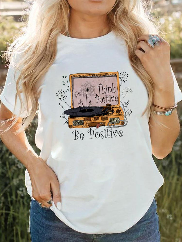 Dame kortærmet t-shirt med print, behageligt og stilfuldt tøj til hverdagen.