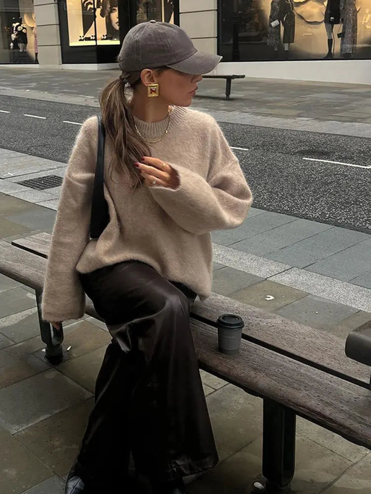Dame striktrøje, neutral khaki; moderne design, let materiale; perfekt til hverdagsbrug.