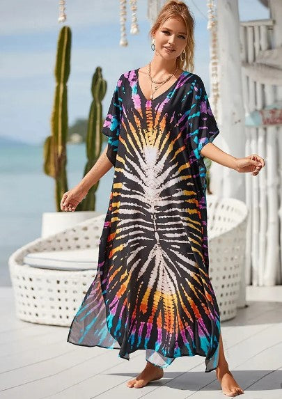 Dame lang boho kjole med regnbueprint, farverig og stilfuld, lang kant, perfekt til hverdag og fest.