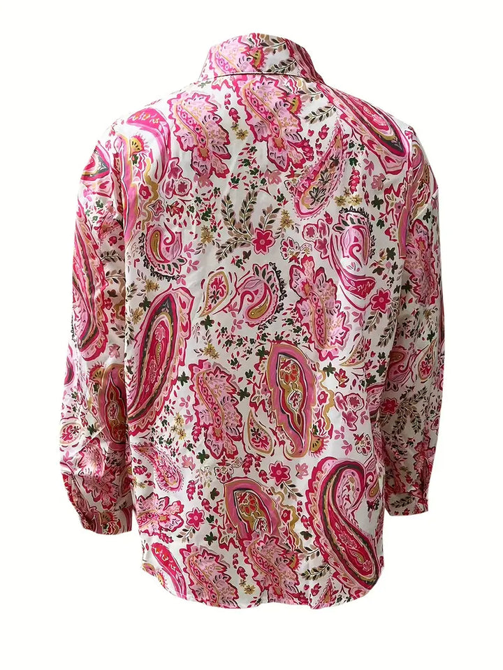 Dame langærmet skjorte med paisley-print, elegant design, knapper foran, til alsidig styling.