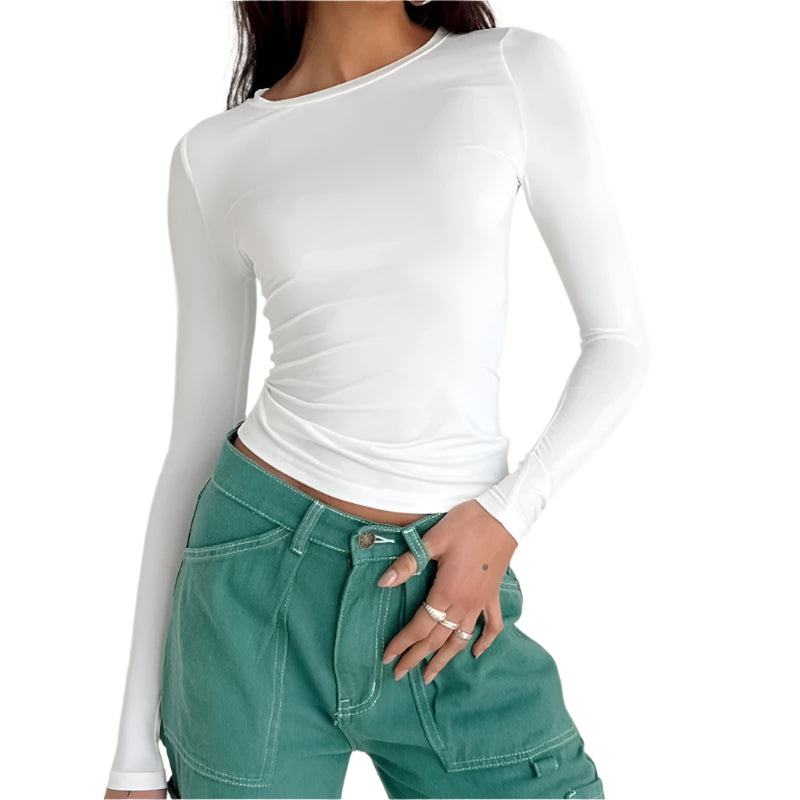 Dame langærmet slim fit T-shirt, sort/hvid, rund hals, tætsiddende og blød strik, moderne stil.