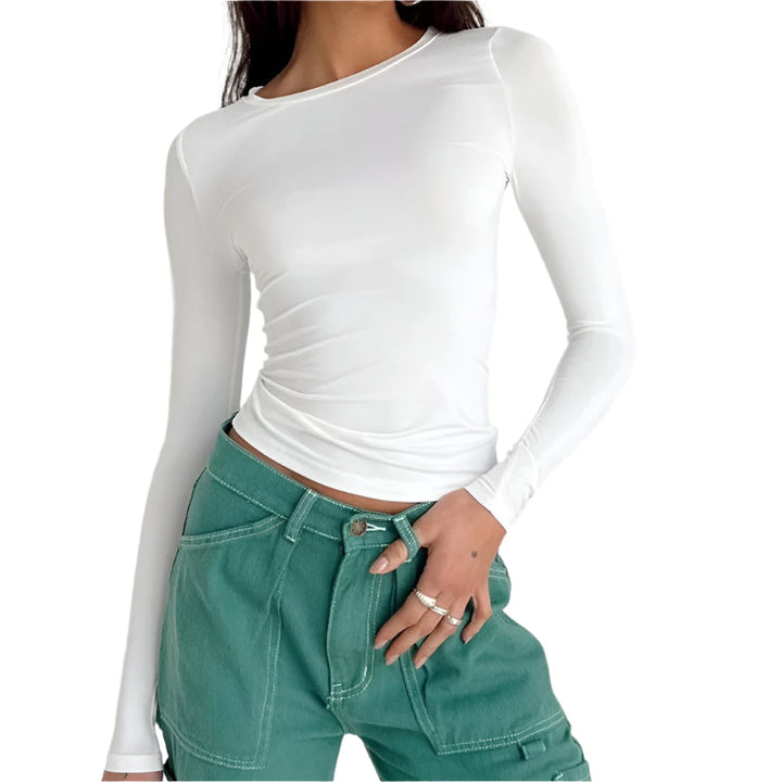 Dame langærmet slim fit T-shirt, sort/hvid, rund hals, tætsiddende og blød strik, moderne stil.