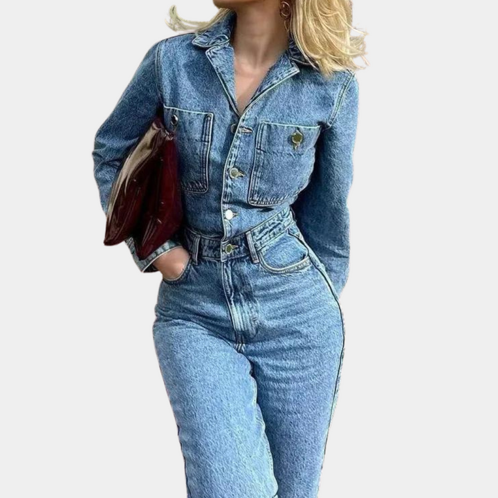 Dame langærmet denim-overall med lige ben, i en flot blå nuance.