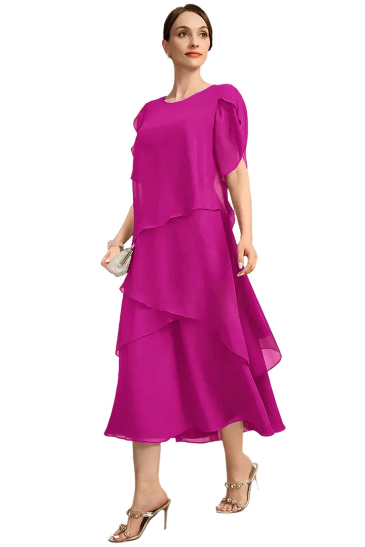 Dame plus size chiffon kjole med lagdelt kant og kronbladsærmer, elegant og let, fotograferet forfra.