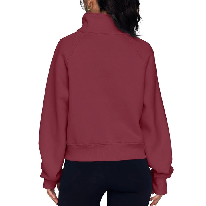 Naisten pystykauluksinen fleece-villatakki, pehmeä ja lämmin. Sopii arkeen tai retkeilyyn, saatavilla eri väreissä.