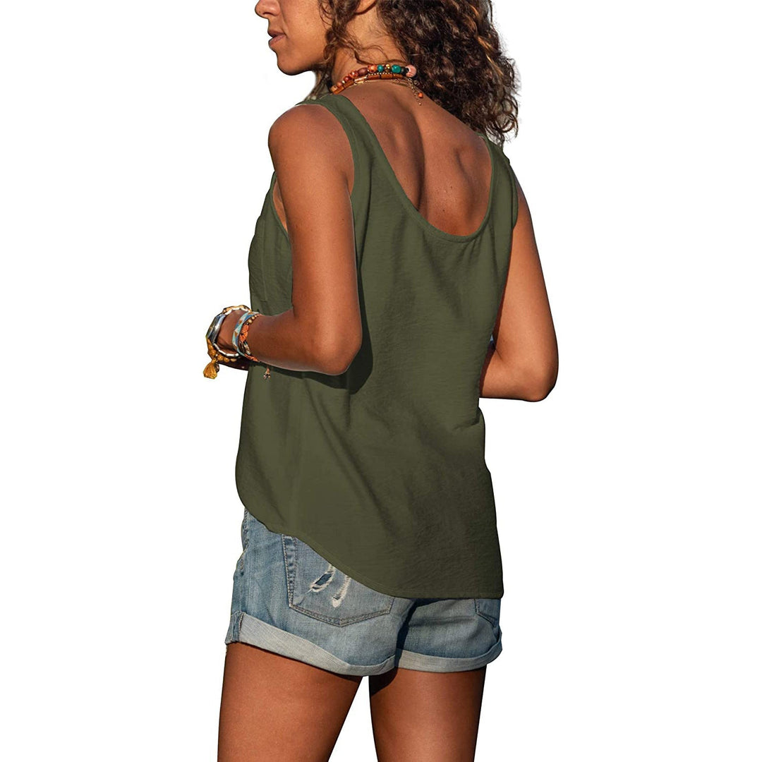 Dame afslappet tanktop i grå, rød, olivengrøn, hvid, sort, grøn, blå; åndbart og elegant design; forfra viser simpelt stilfuldt snit.