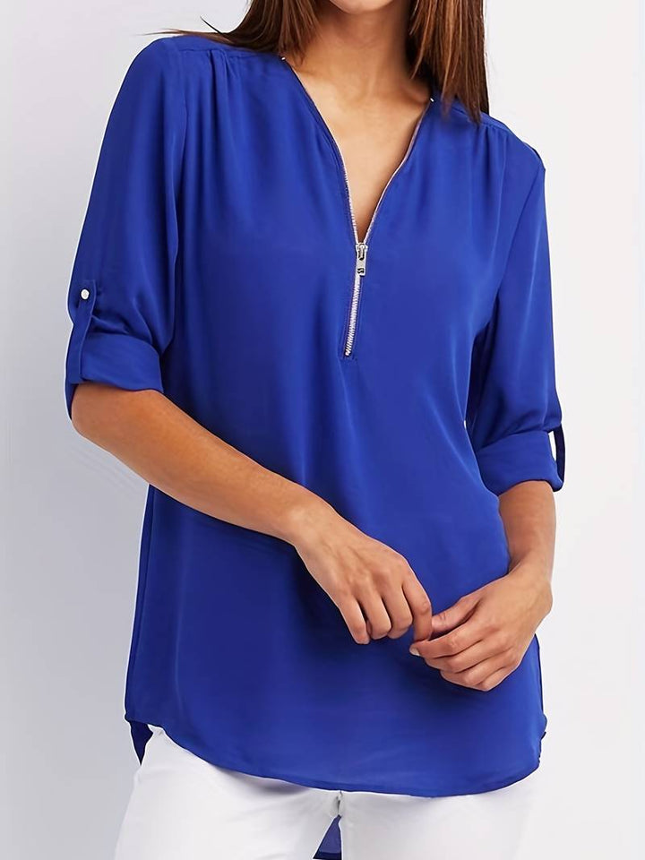 Dame afslappet bluse, rullekrave, halv lynlås, forfra, bordeaux, komfortabelt og åndbart design.