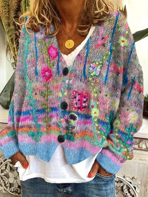 Dame retro cardigan, blød uldflanel, legesygt print, pastelfarvet, perfekt til kølige dage.