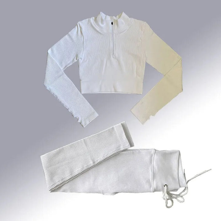 Dame sømløst yogasæt til træning; højtaljede leggings, langærmet crop top, elastisk og åndbar.