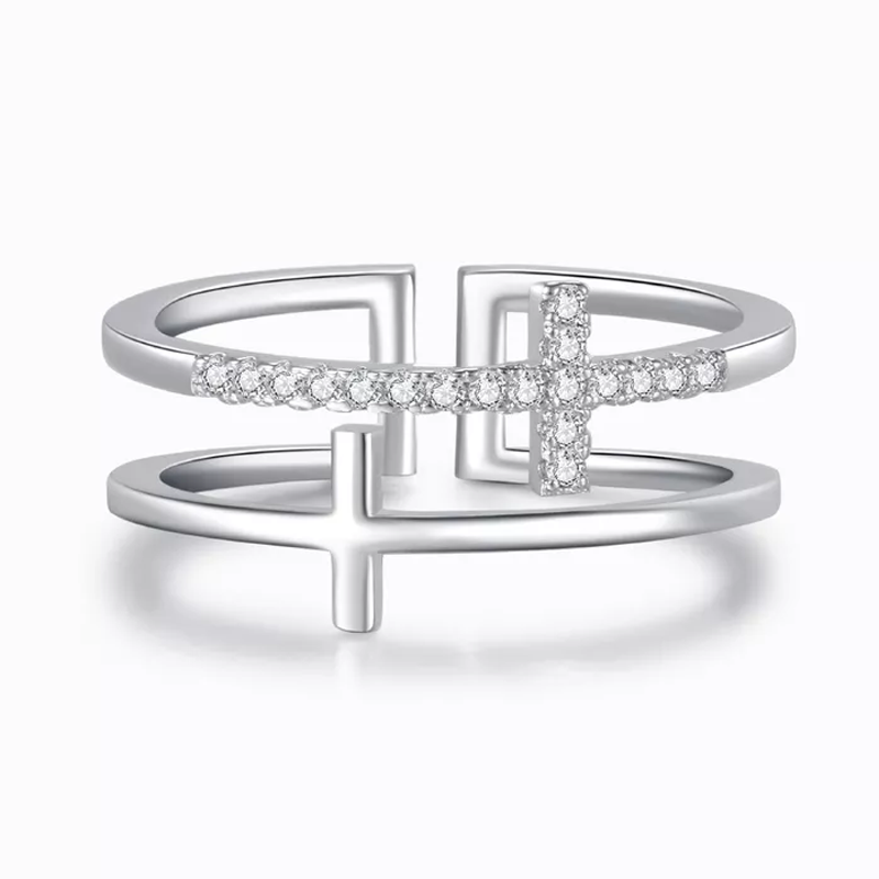 Dame justerbar dobbeltkrydsring i kobber med skinnende zirkon til elegant og meningsfuld brug.